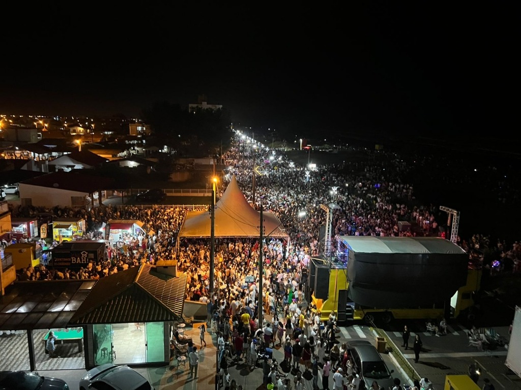 Balneário Gaivota prepara Réveillon para público recorde na Beira-Mar