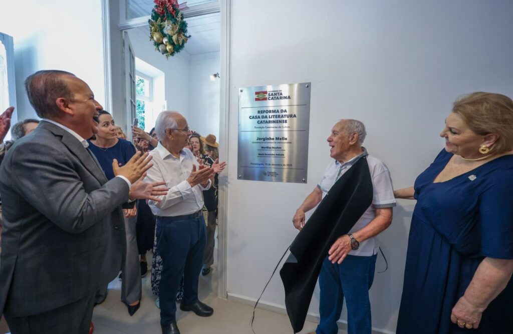 Casa da Literatura Catarinense reabre ao público no Centro de Florianópolis