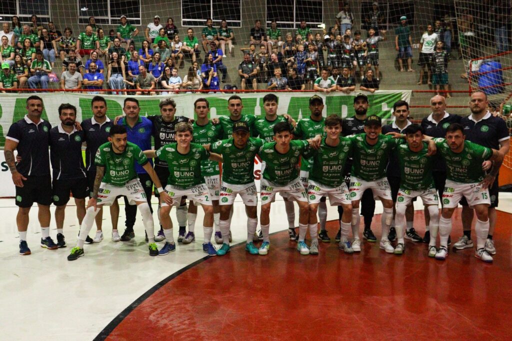 Chape Futsal enfrenta o Joinville por vaga inédita na final da Série Ouro