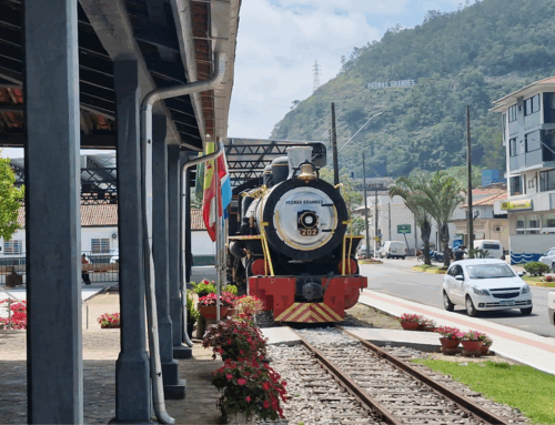 Locomotiva histórica volta a se mover e reforça turismo ferroviário em Pedras Grandes