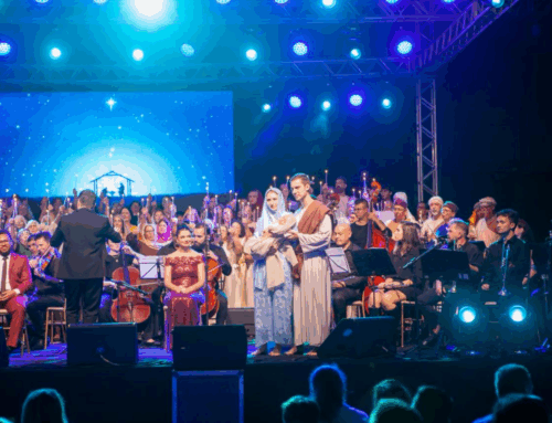 Musical “Verdadeira Luz” reúne mais de 200 artistas neste sábado em Tubarão