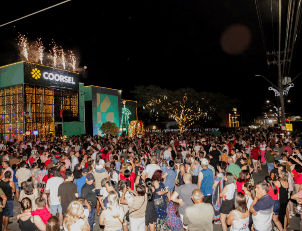 Natal Coorsel reúne milhares de pessoas em noite de celebração em Treze de Maio
