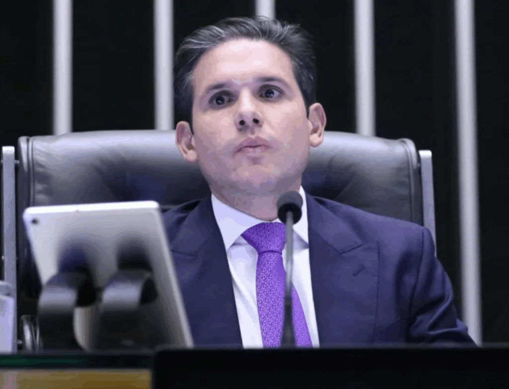 Câmara pauta nesta terça projeto que pode reduzir penas do 8 de Janeiro