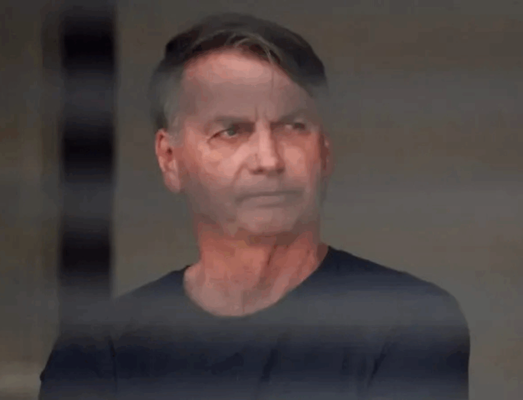 Projeto pode reduzir para cerca de 19 anos a pena de Bolsonaro após condenação no STF