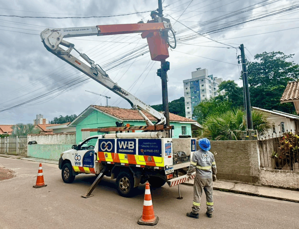 Iluminação pública de Tubarão enfrenta desafios após meses de instabilidade