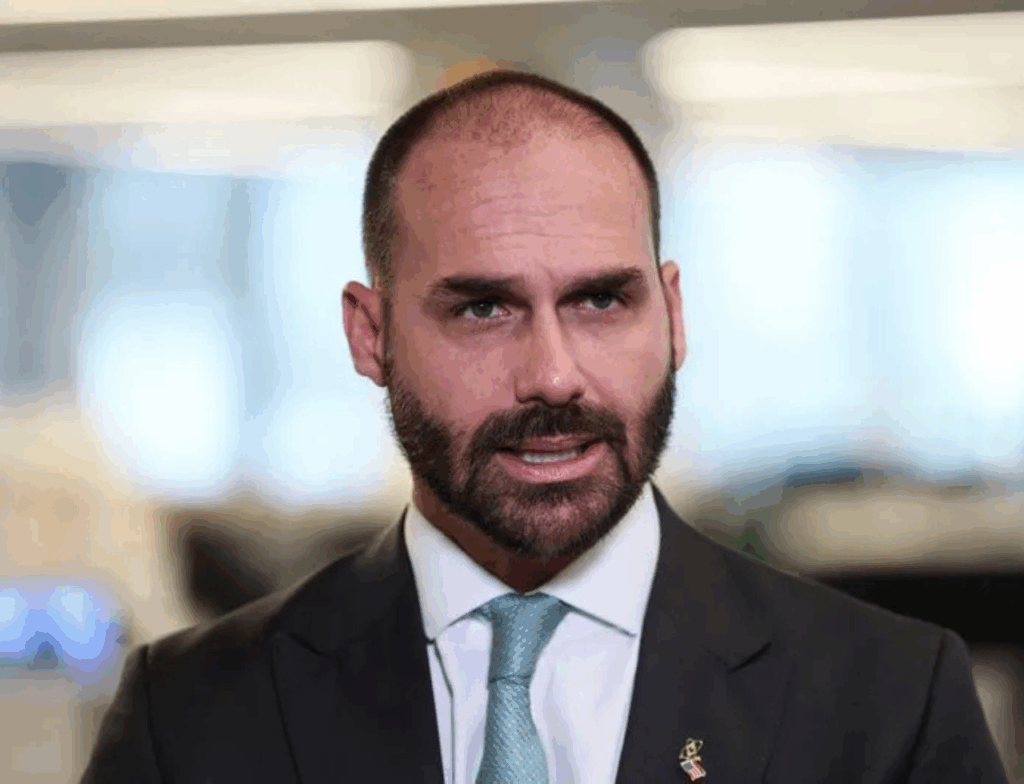 Eduardo Bolsonaro lamenta retirada de sanções dos EUA a Alexandre de Moraes