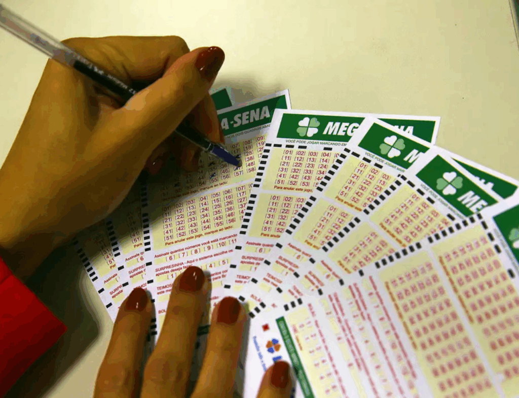 Mega-Sena sorteia prêmio acumulado de R$ 44 milhões neste sábado