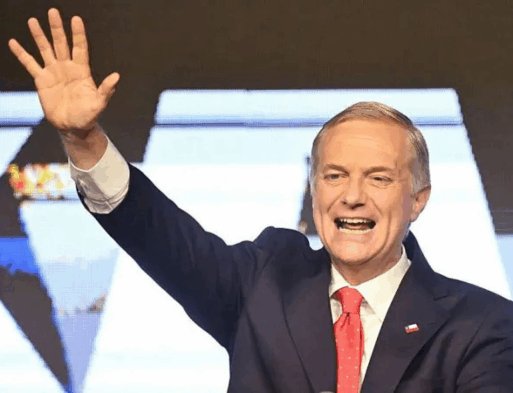 José Antonio Kast é eleito presidente do Chile após virar disputa no 2º turno