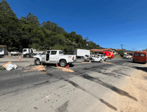 Acidente com quatro veículos deixa dois feridos na SC-370, em Gravatal