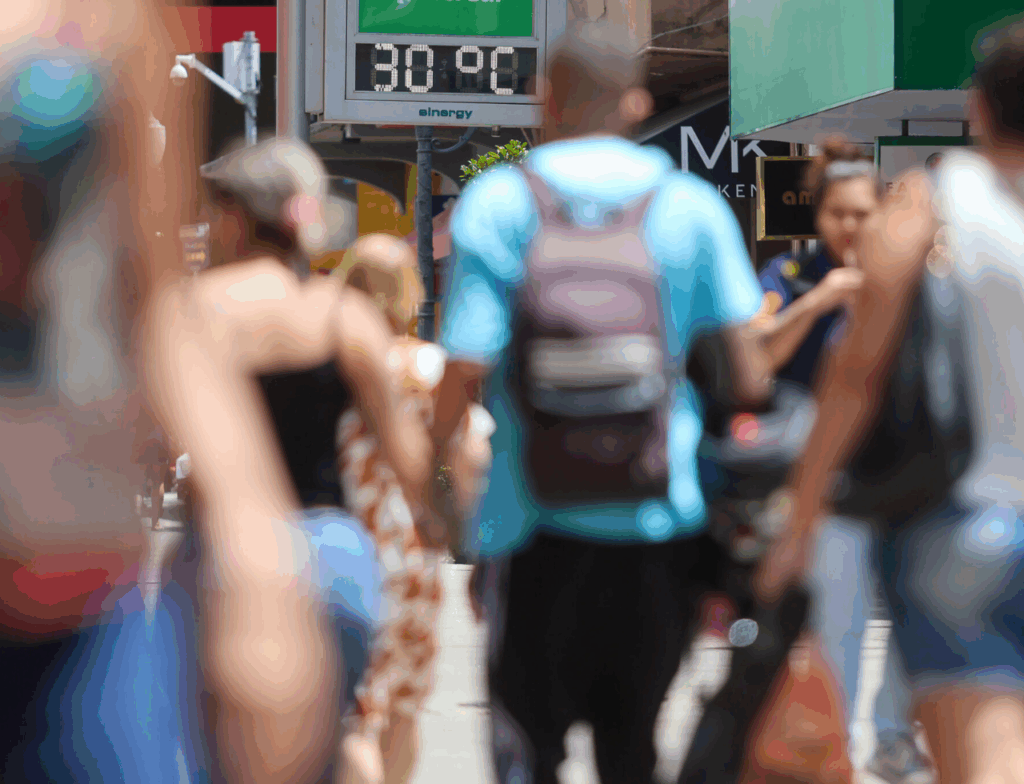 Verão começa com calor e chuvas irregulares em Santa Catarina