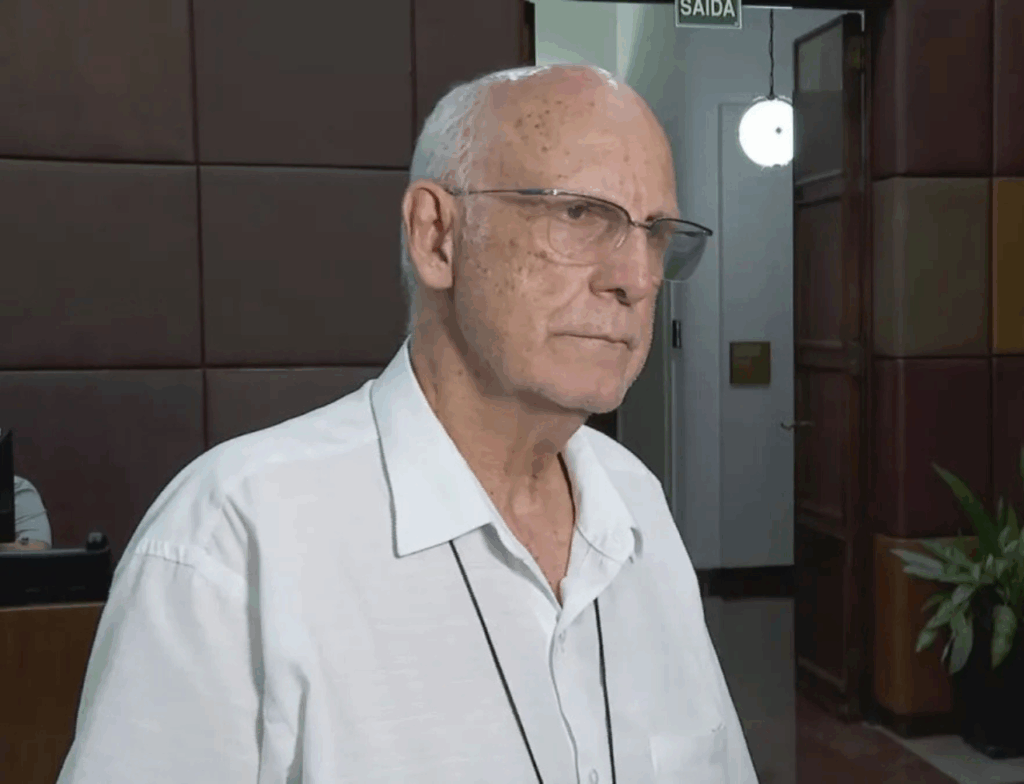 Arquidiocese suspende transmissões das missas de padre Júlio Lancellotti