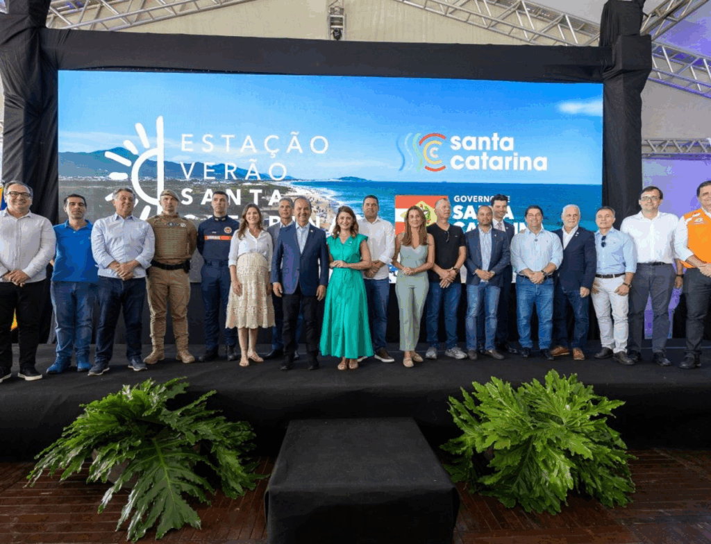 Governo de SC lança Estação Verão 2026 com foco em segurança e turismo
