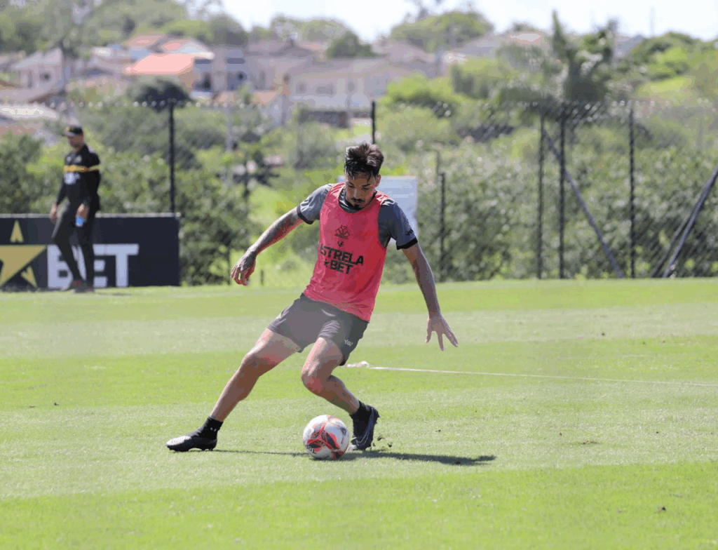 Criciúma intensifica pré-temporada e foca estreia no Catarinense 2026