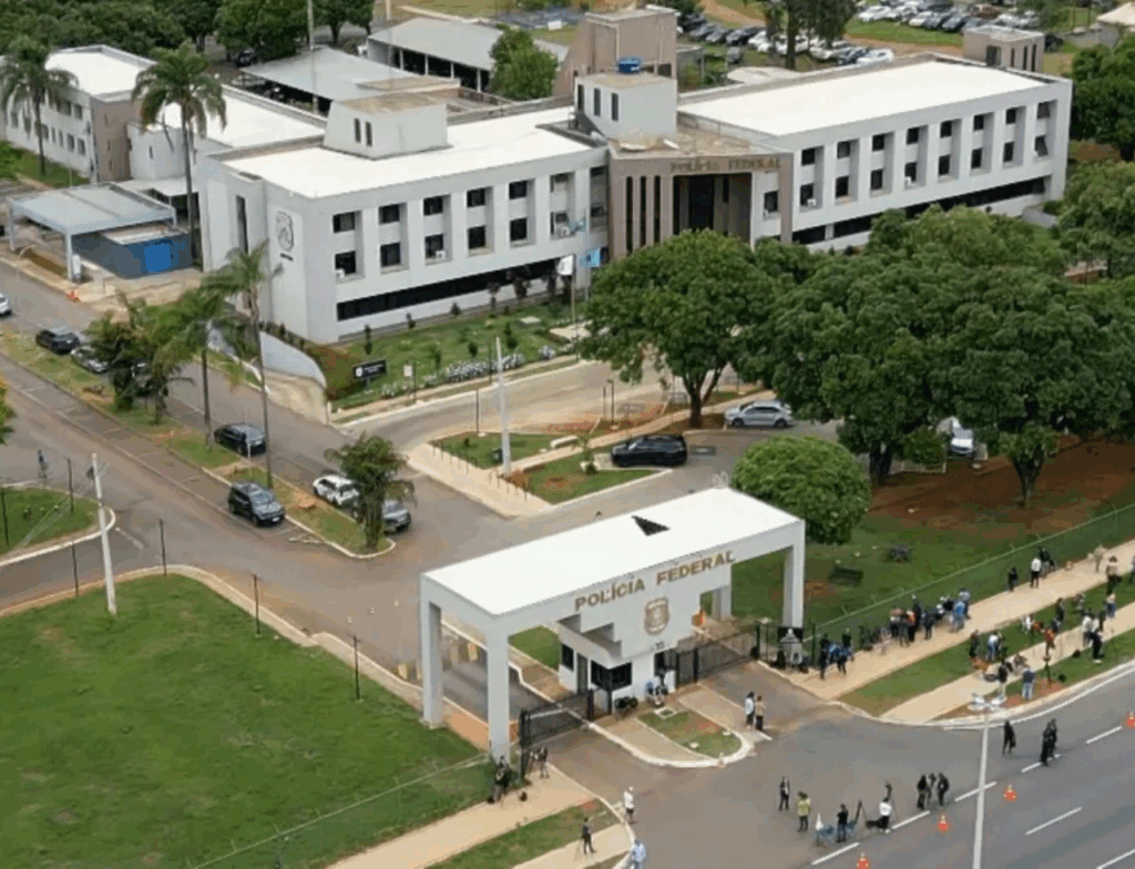 Defesa pede autorização para novos profissionais atenderem Bolsonaro na sede da PF. Foto: Divulgação/CNN Brasil
