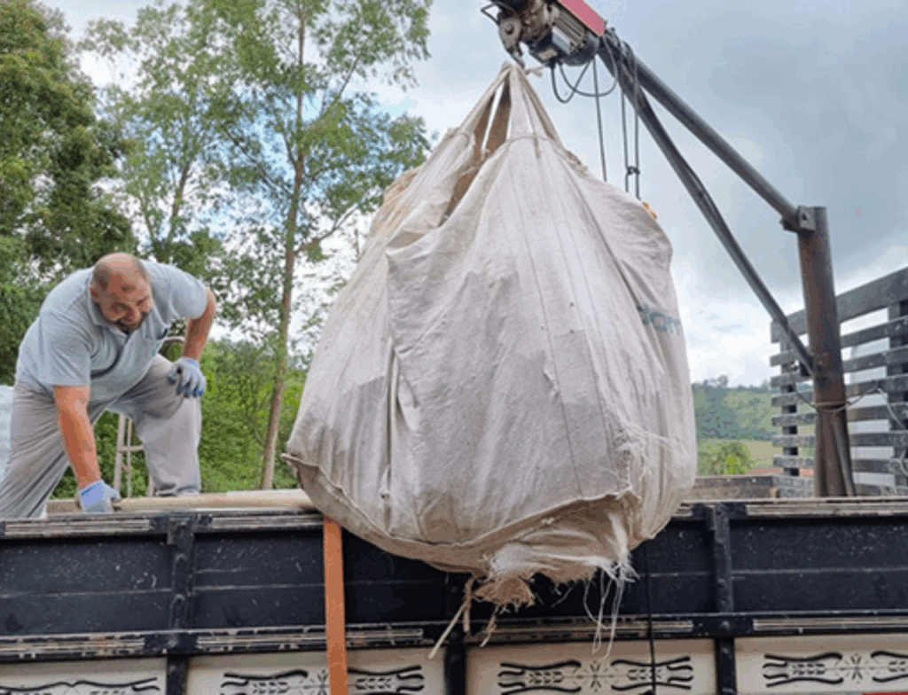 Rio Fortuna encaminha 2,5 toneladas de vidro para reciclagem e reforça orientações ao público