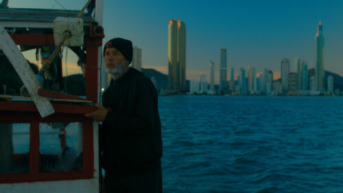 Curta-metragem musical retrata memória pesqueira da Barra em Balneário Camboriú