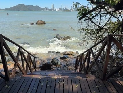 Deck do Pontal Norte é reaberto após reformas e ganha novas áreas de segurança em BC