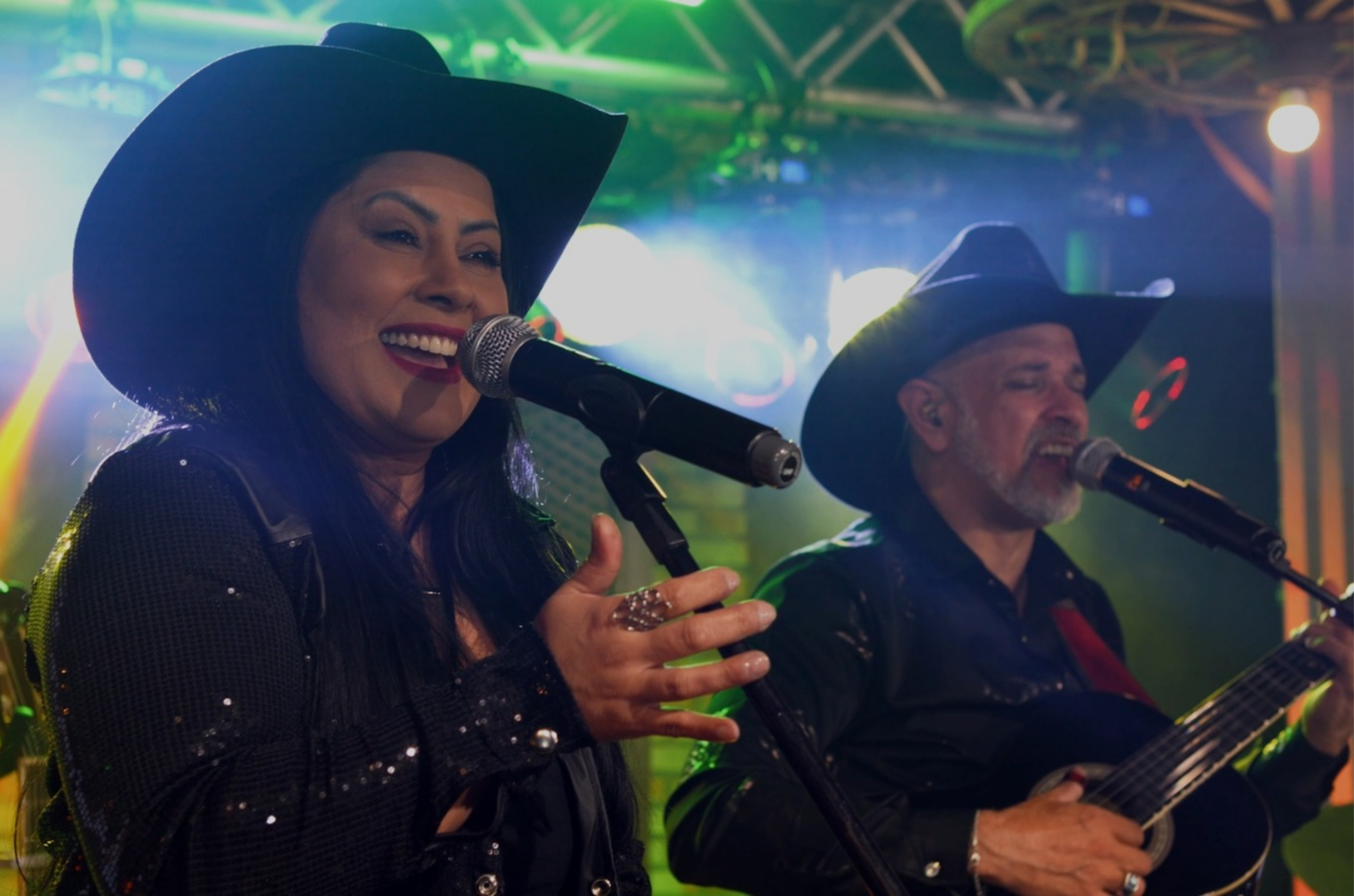 Dupla de Criciúma encerra turnê do DVD Sertanejão em Cocal do Sul