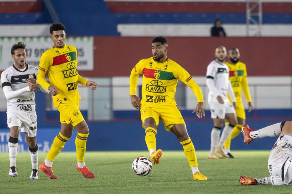 Ex-Brusque e Criciúma acerta com o Figueirense até o fim 2026