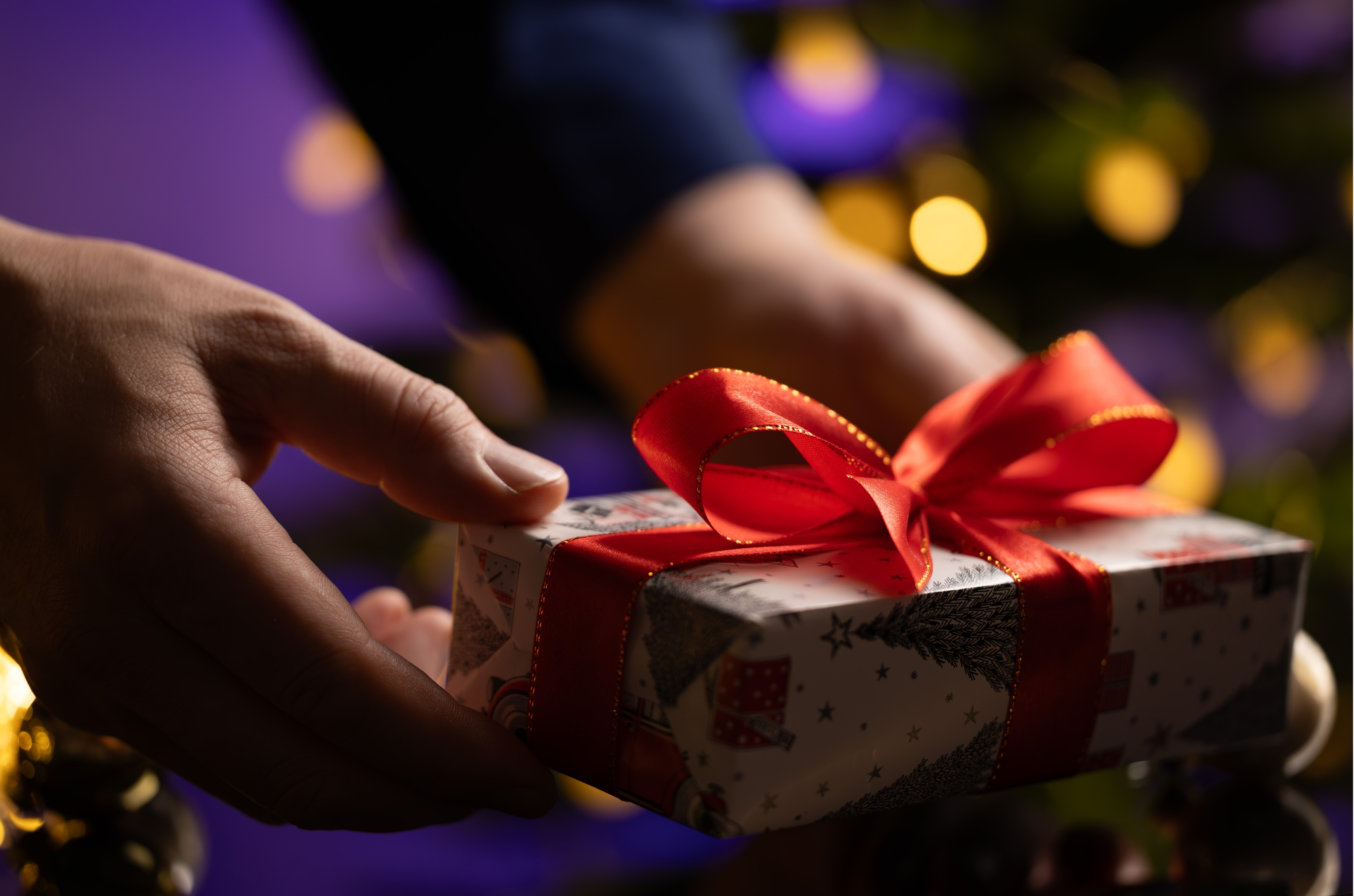 Ideias de presentes para acertar no amigo secreto neste fim de ano