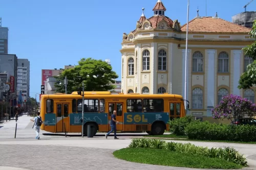 Itajaí passa a cobrar tarifa de R$ 1 no transporte coletivo aos domingos e feriados