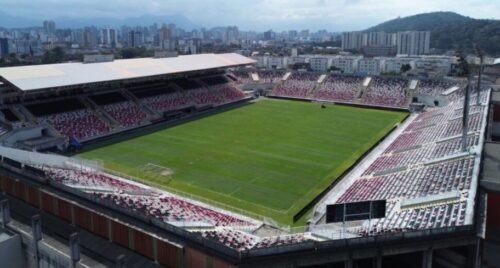 Joinville inicia remoção de cadeiras na Arena a pedido da torcida organizada do JEC