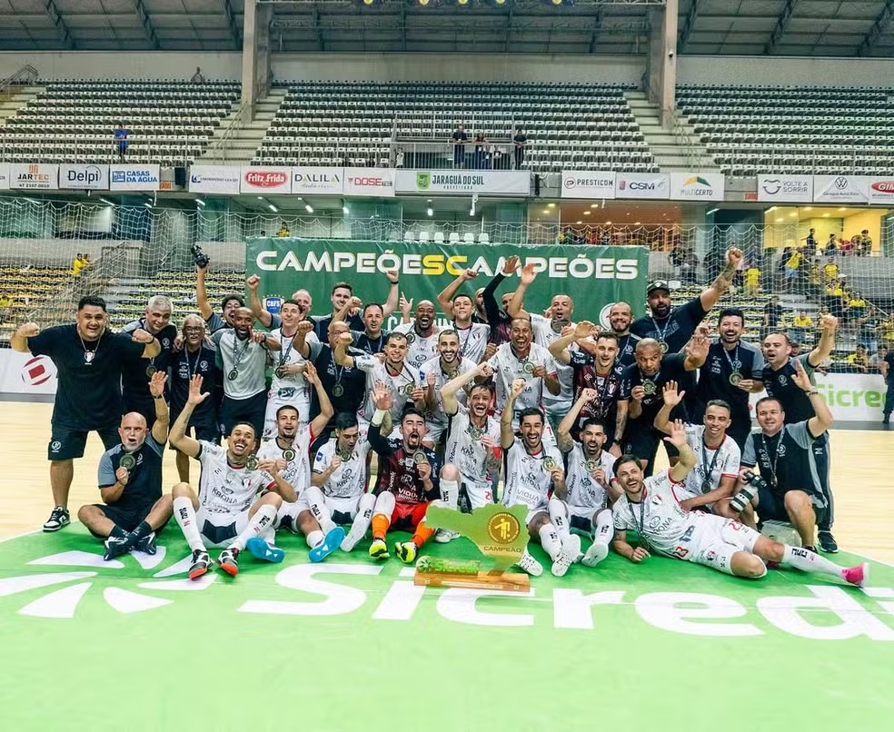 Joinville vence Jaraguá nos pênaltis e é campeão catarinense de futsal