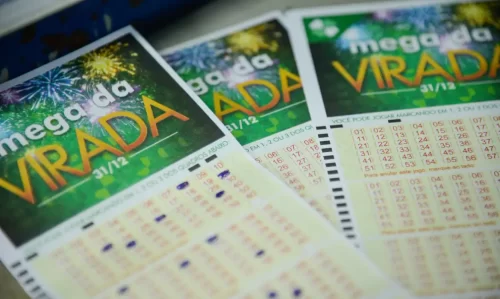 Mega da Virada de R$ 1 bilhão movimenta lotéricas horas antes do sorteio