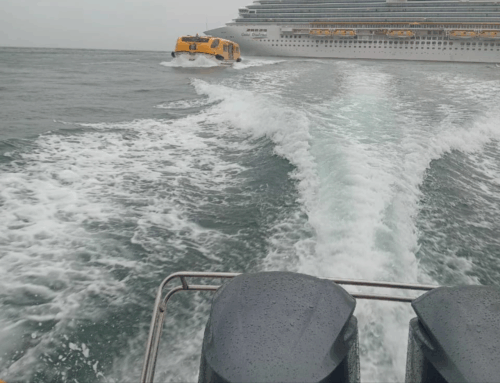 Mulher é resgatada de cruzeiro no Mar Grosso com suspeita de meningite