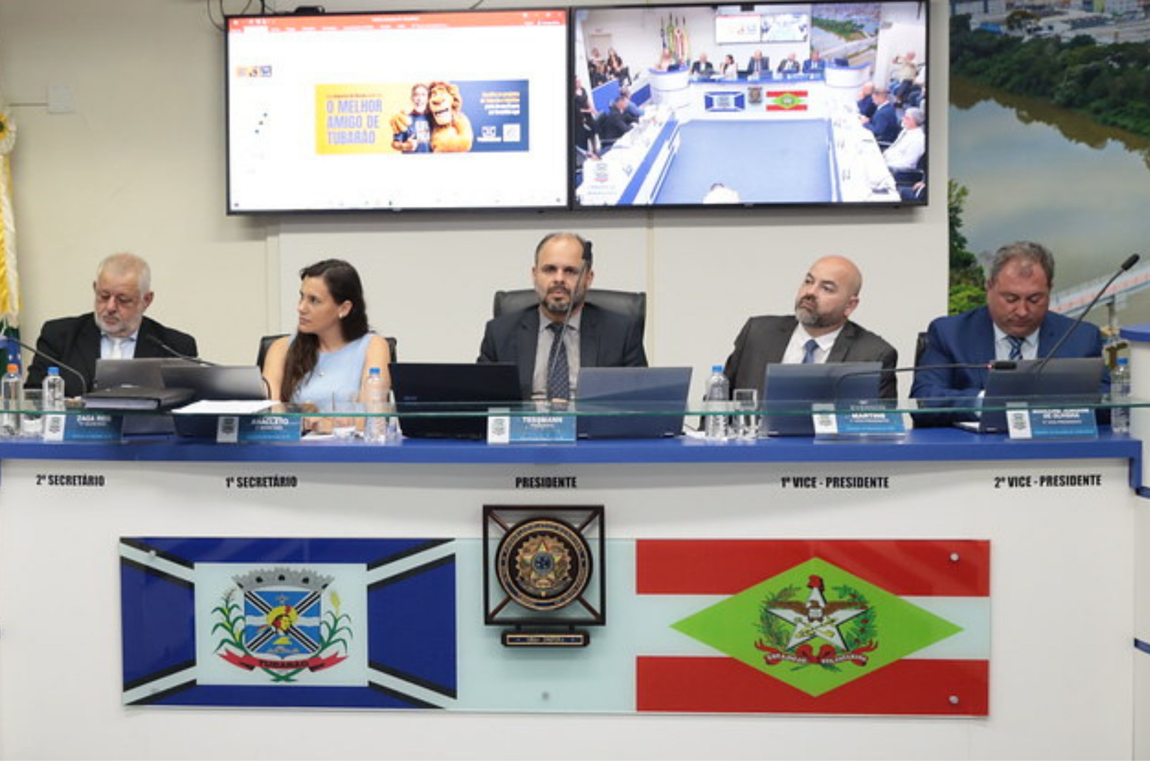 O que acontece em Brasília acontece nos municípios