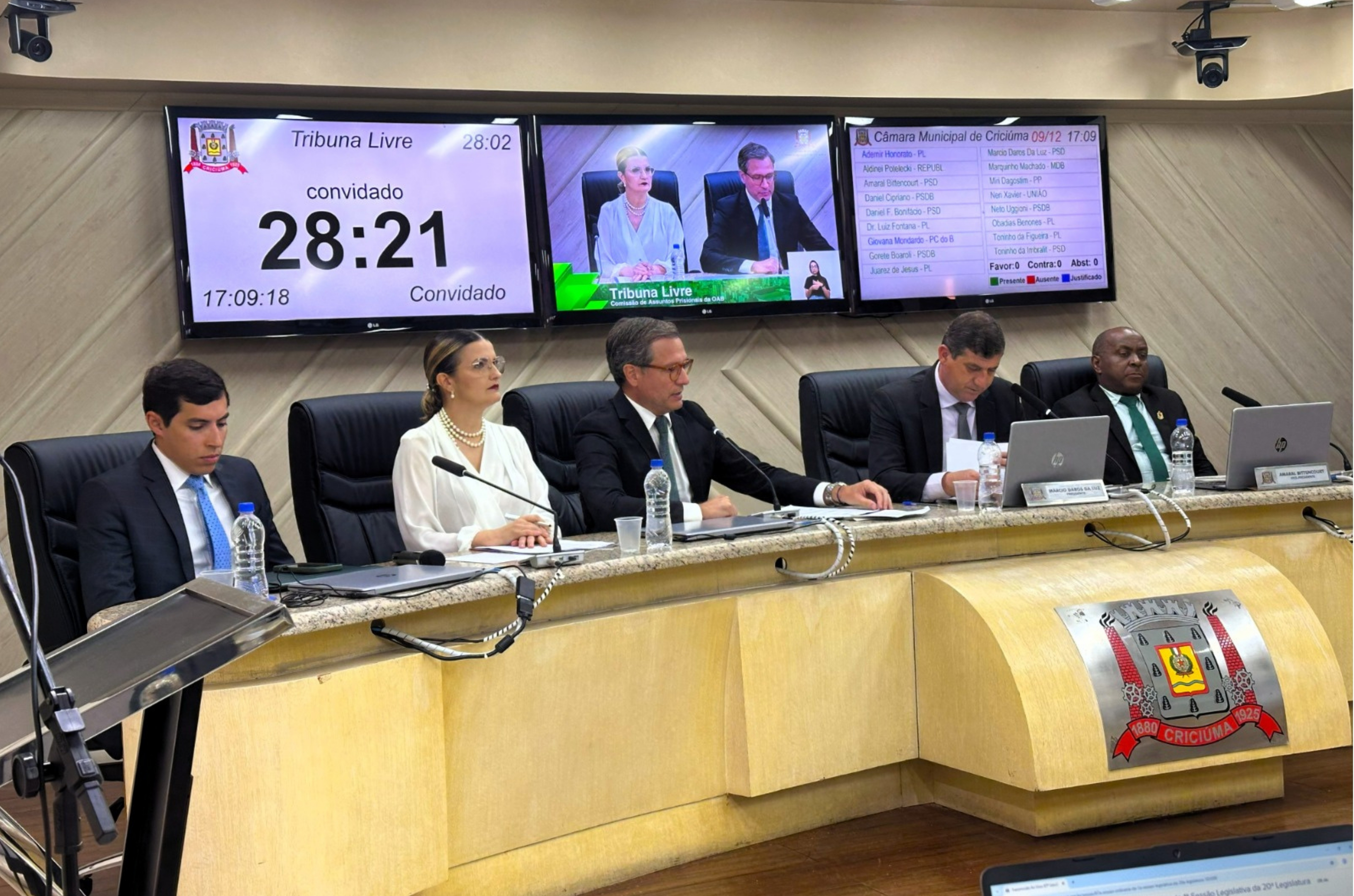 OAB Criciúma alerta para superlotação do sistema prisional em apresentação na Câmara de Vereadores