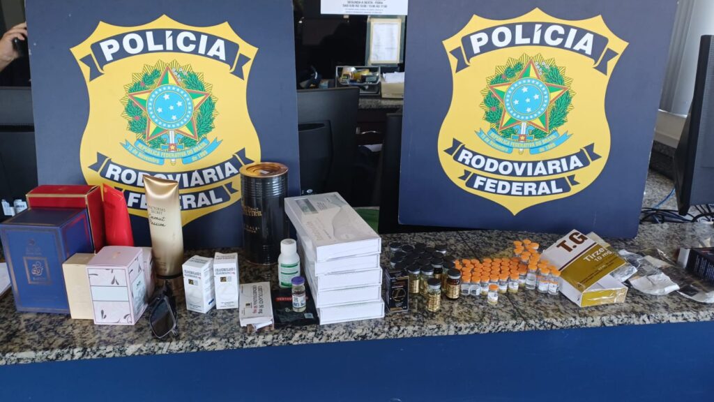 PRF prende motorista com medicamentos contrabandeados na BR-101 em Joinville