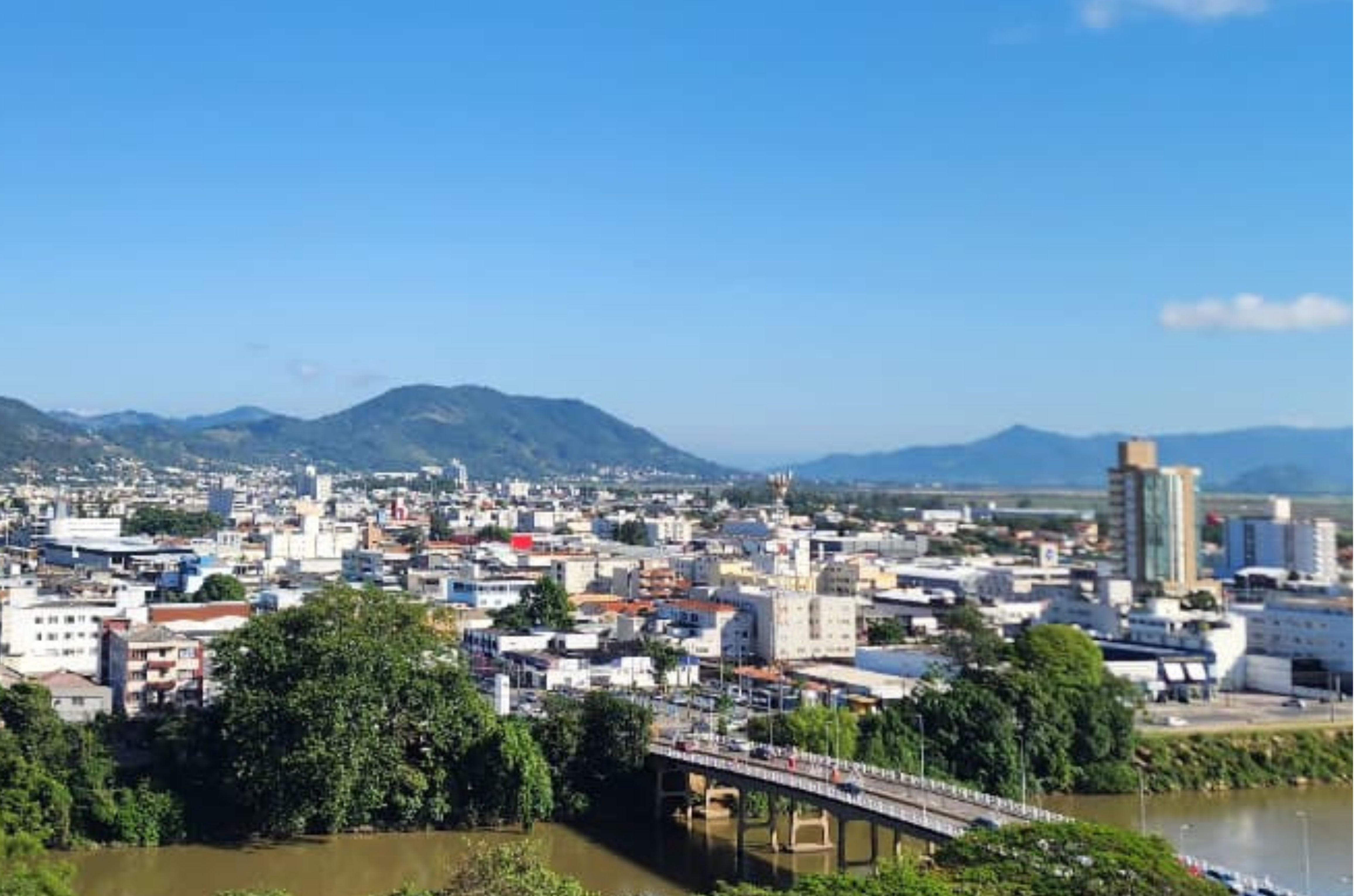 Tempo firme retorna ao Oeste de SC nesta quarta-feira; Litoral segue com instabilidade