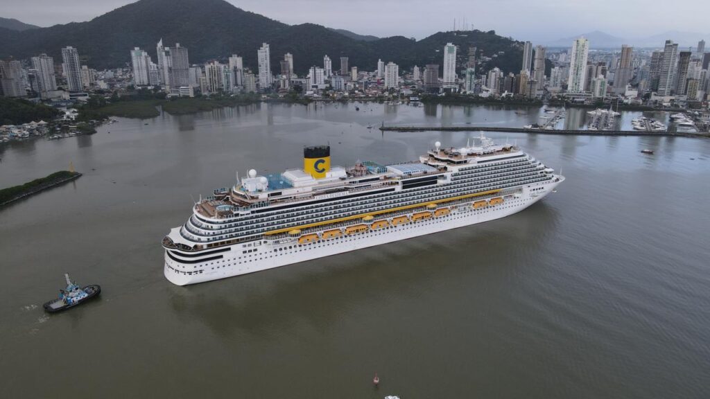 Temporada de cruzeiros impulsiona turismo e economia em Itajaí nesta quinta-feira