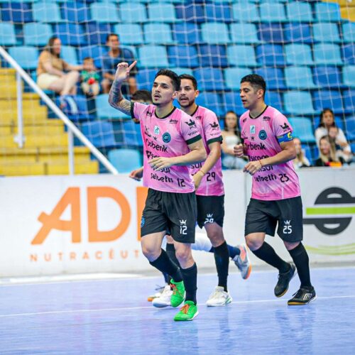 Tubarão empata com Joaçaba e confirma permanência na Série Ouro 2025