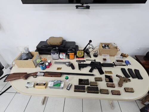 Supostos CACs são alvos de operação policial por tráfico ilegal de armas de fogo na região de Criciúma