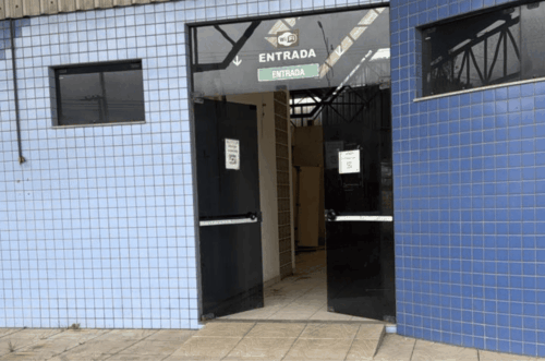 VÍDEO: Antiga rodoviária de Capivari de Baixo está abandonada há um ano