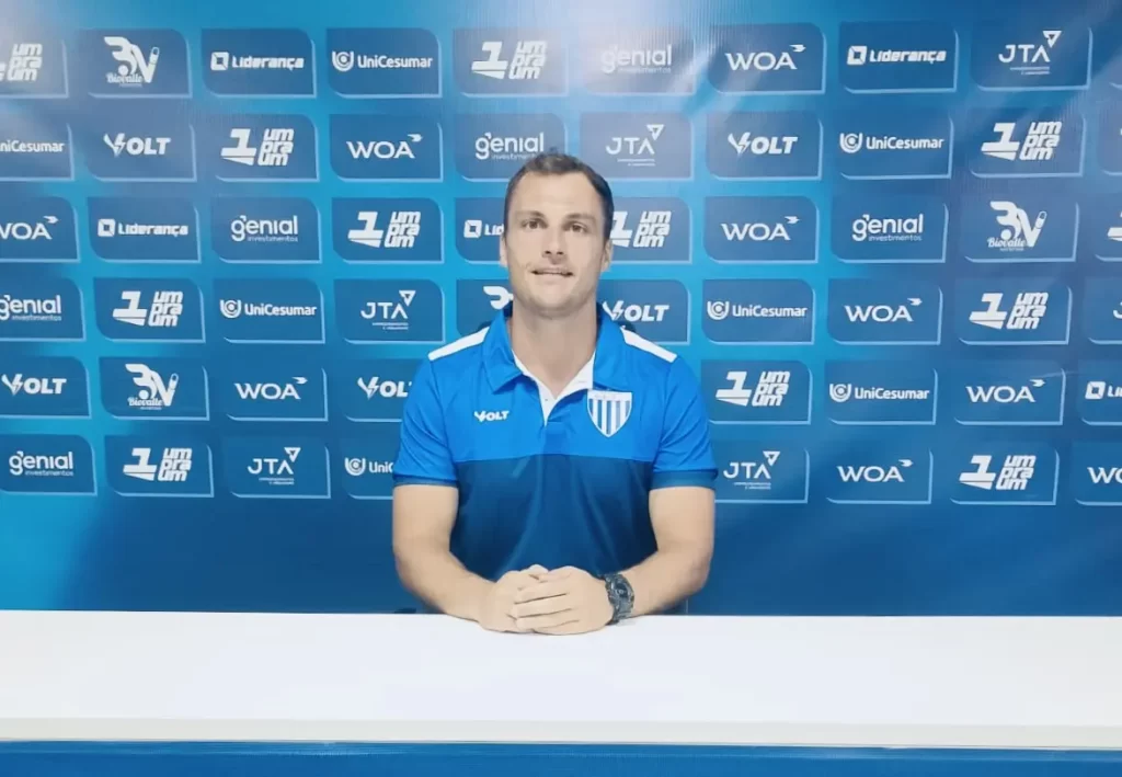 Avaí anuncia Felipe Bilhalva como auxiliar técnico do Sub-20