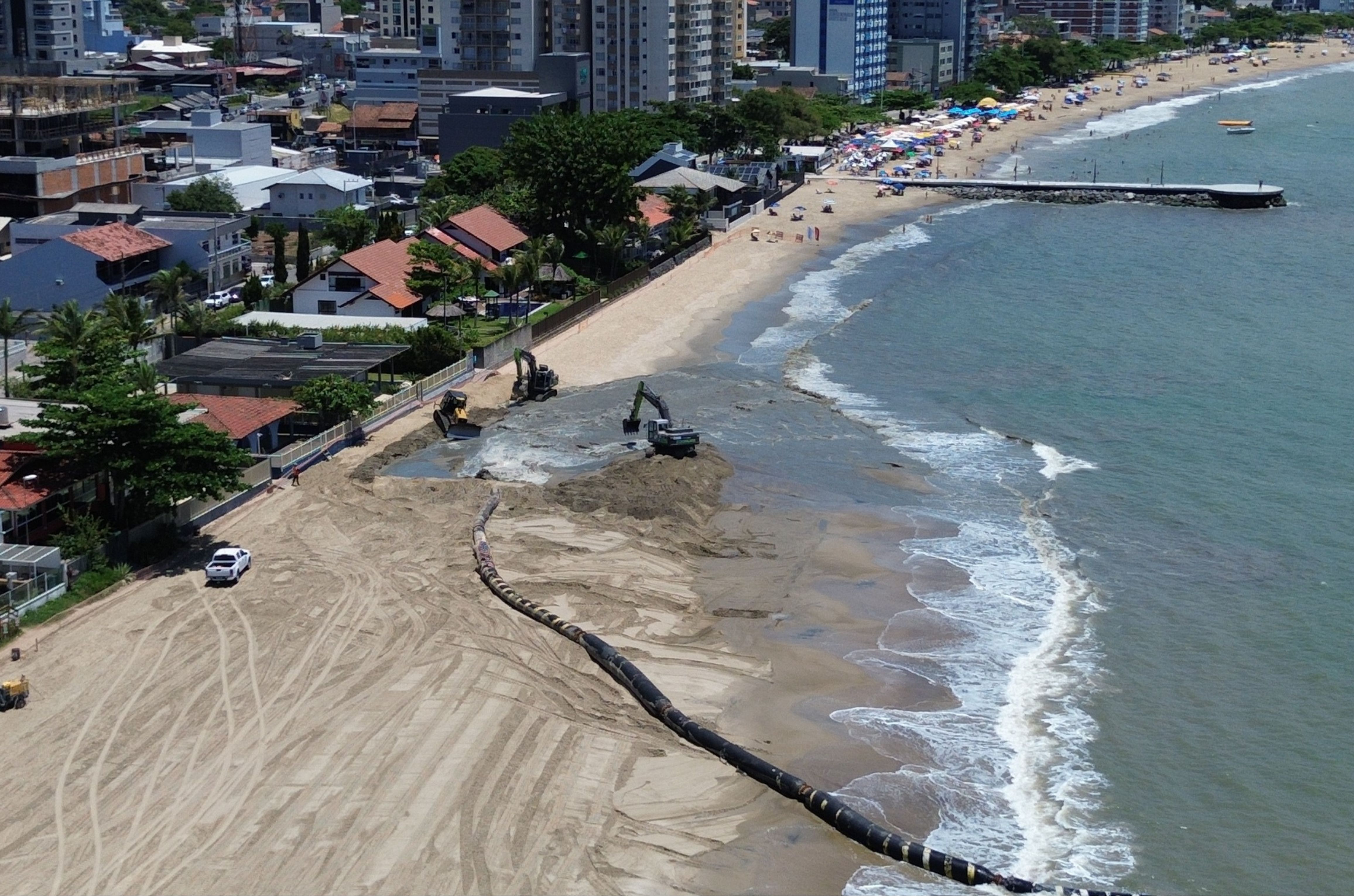 Balneário Piçarras libera acompanhamento ao vivo da obra de alargamento da Praia Central