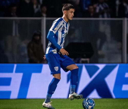 Botafogo mira zagueiro revelado na base do Avaí após venda para a Europa