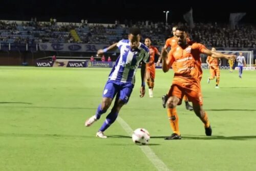 Camboriú e Avaí abrem quartas de final do Catarinense neste sábado