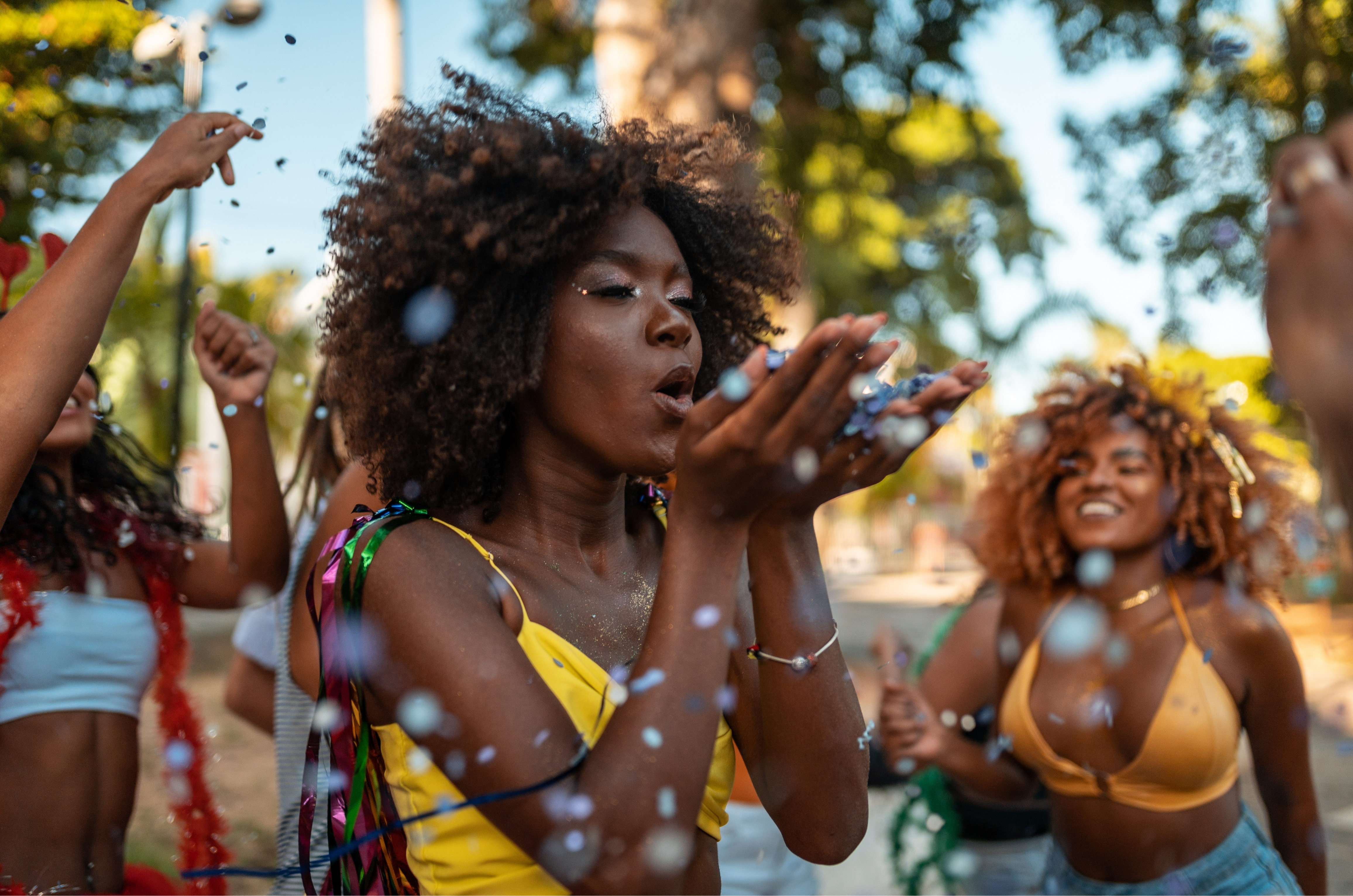Carnaval 2026 bate à porta: onde você vai curtir a folia este ano?