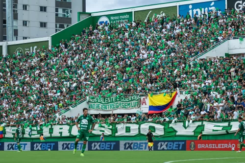 Chapecoense e Santos têm histórico equilibrado no Brasileirão
