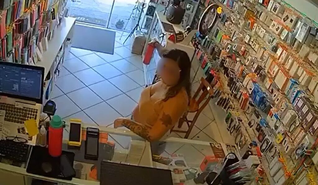 Cliente é investigada por injúria racial após ofender funcionário em loja de Florianópolis