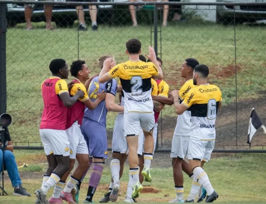 Criciúma sofre gol no fim e é eliminado da Copinha 2026