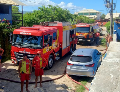 Incêndio atinge residência no Campeche e destrói parte do imóvel