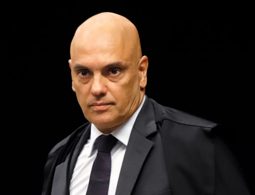 Moraes nega transferência imediata de Bolsonaro para hospital após queda
