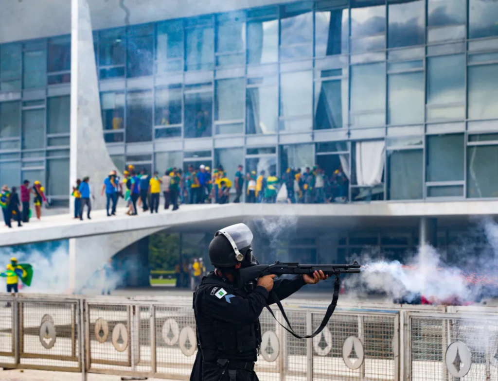 Após Lula vetar a Dosimetria, decisão final cabe ao Congresso