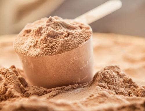 Whey protein fora da academia exige cautela, alertam especialistas