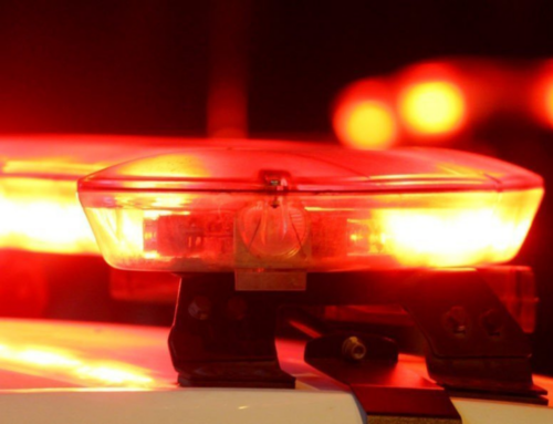 Mulher é presa por tentativa de homicídio após esfaquear o companheiro em Garopaba